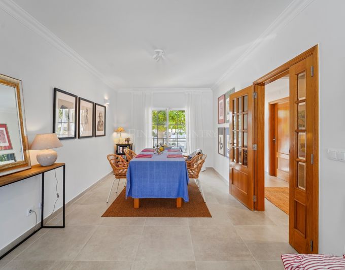 Image No.9-5 Bed Townhouse for sale