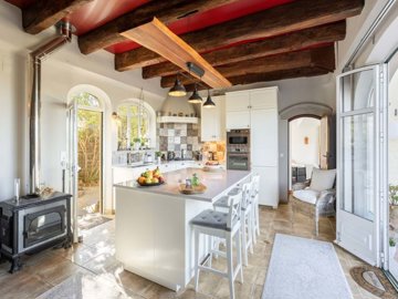 2104-359023-b952a8cbdbc2fd66601ce91bb265b9cce