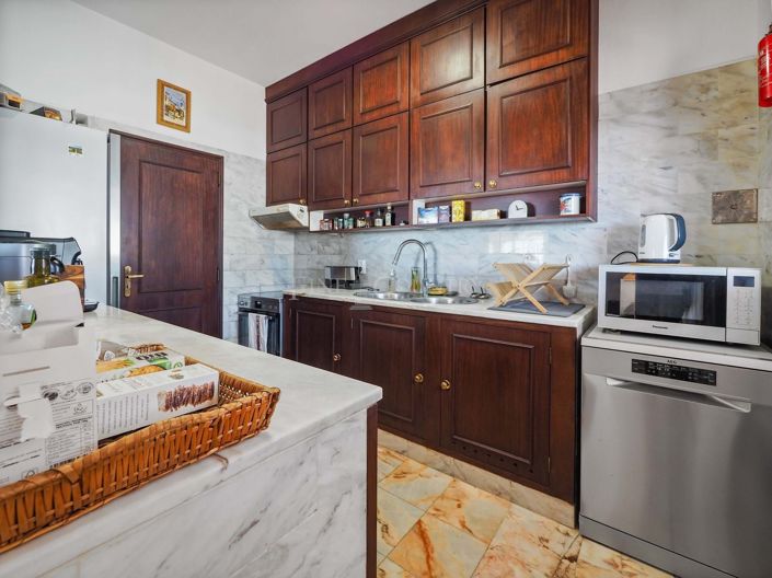 Image No.16-2 Bed Property for sale