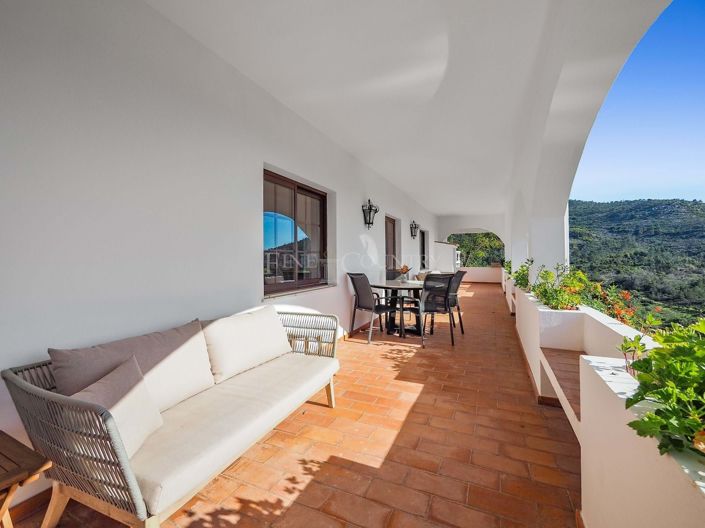 Image No.17-2 Bed Property for sale