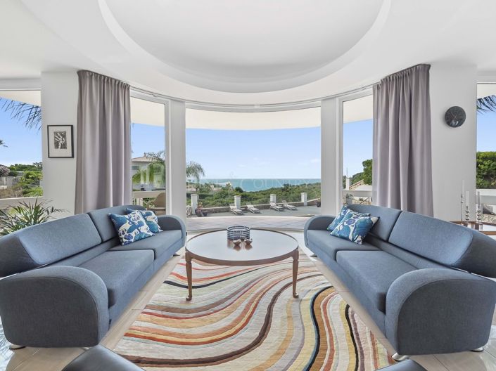 Image No.33-7 Bed Property for sale