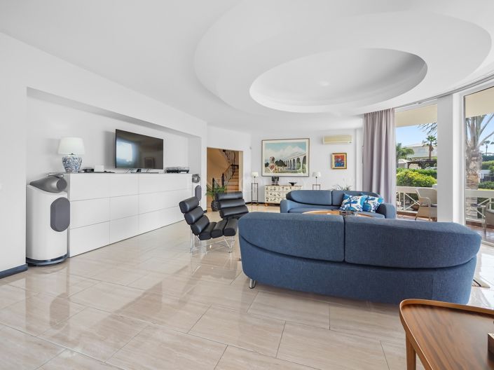 Image No.35-7 Bed Property for sale