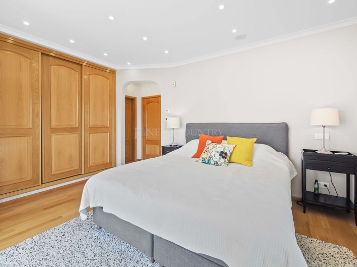 Image No.49-7 Bed Property for sale