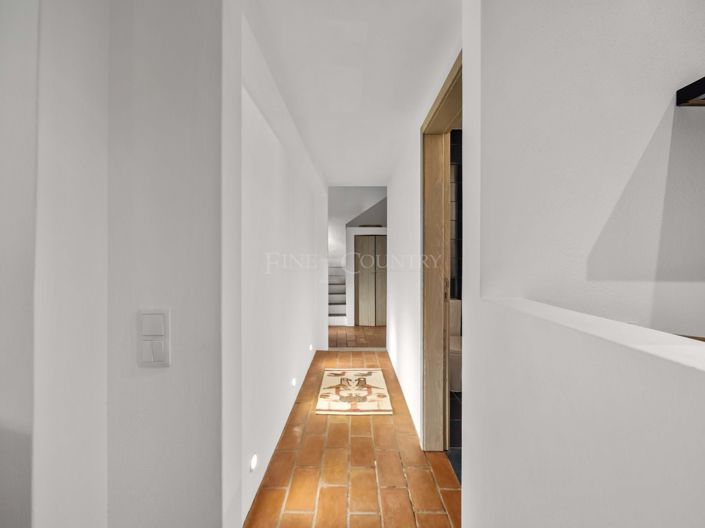 Image No.34-3 Bed Property for sale