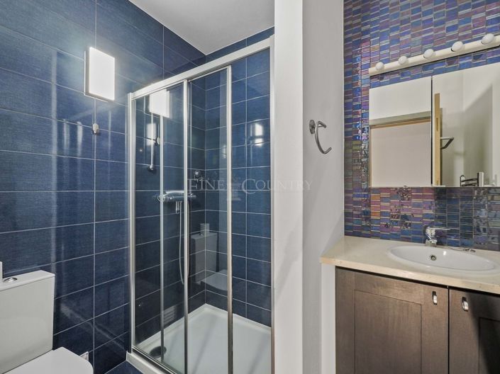 Image No.35-3 Bed Property for sale