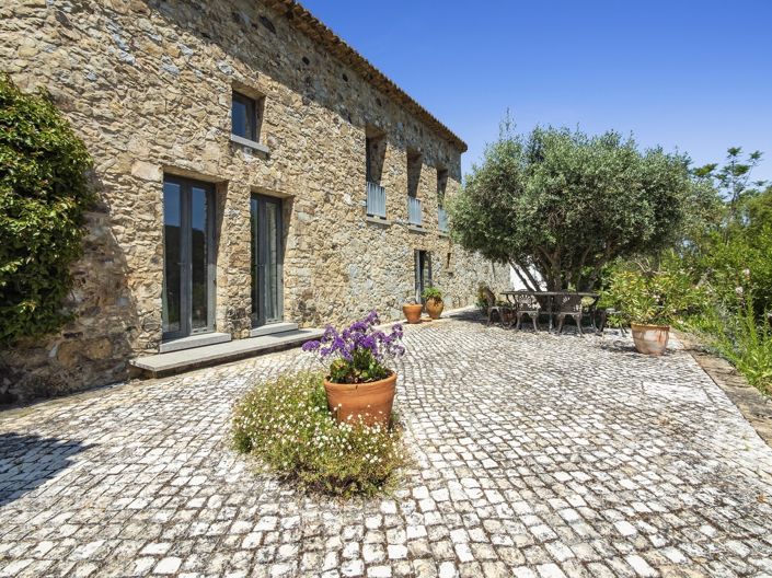 Image No.47-3 Bed Property for sale