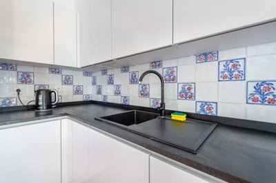 2104-356002-b952a8cbdbc2fd66601ce91bb265b9cce