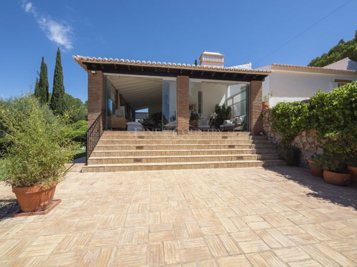 Image No.48-4 Bed Villa for sale