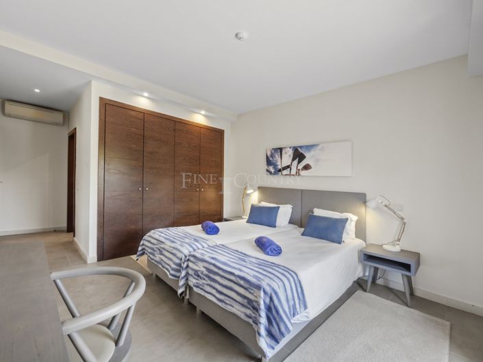 Image No.8-2 Bed Townhouse for sale