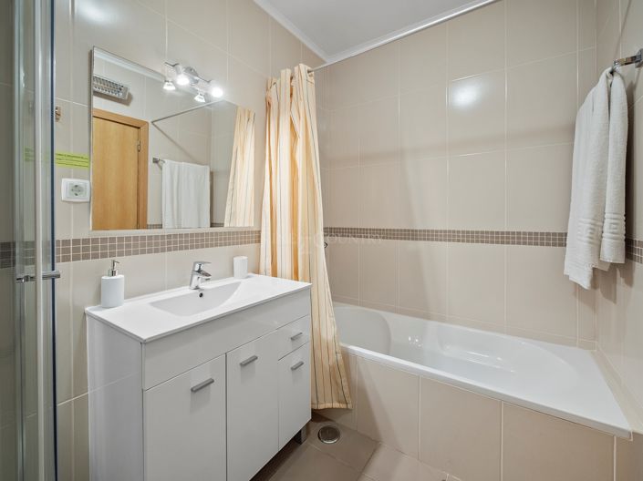 Image No.17-2 Bed Apartment for sale