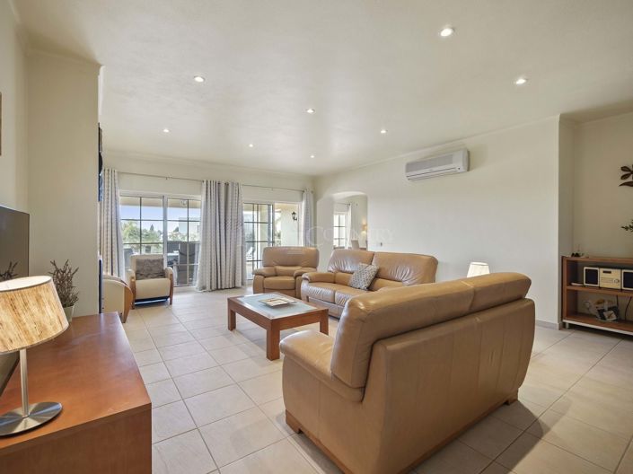 Image No.3-4 Bed Property for sale