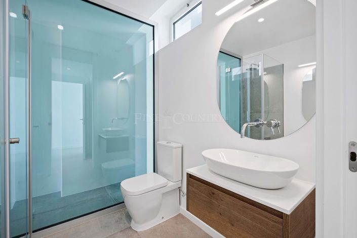 Image No.19-3 Bed Semi-Detached for sale