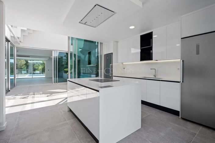 Image No.7-3 Bed Semi-Detached for sale