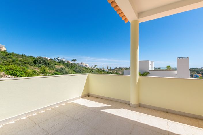 Image No.26-4 Bed Property for sale