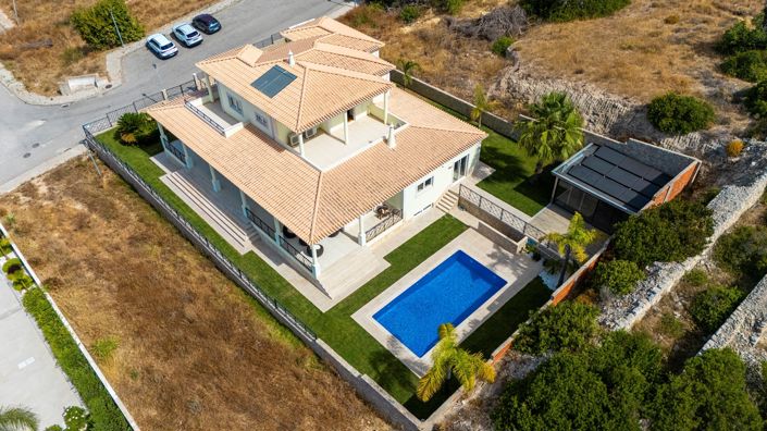 Image No.30-4 Bed Property for sale