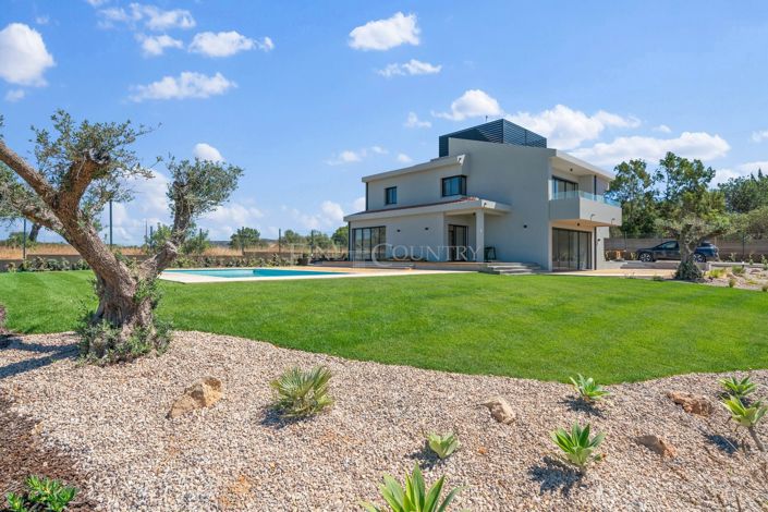 Image No.35-6 Bed Property for sale