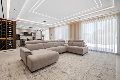 2104-353808-b952a8cbdbc2fd66601ce91bb265b9cce