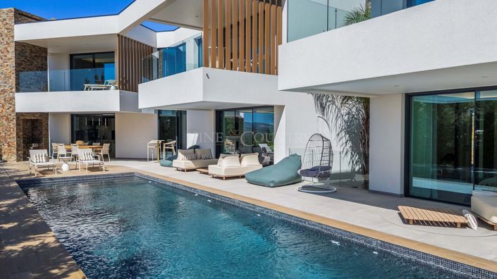 Image No.57-4 Bed Villa for sale