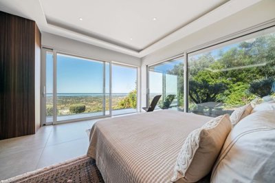 2104-357095-b952a8cbdbc2fd66601ce91bb265b9cce