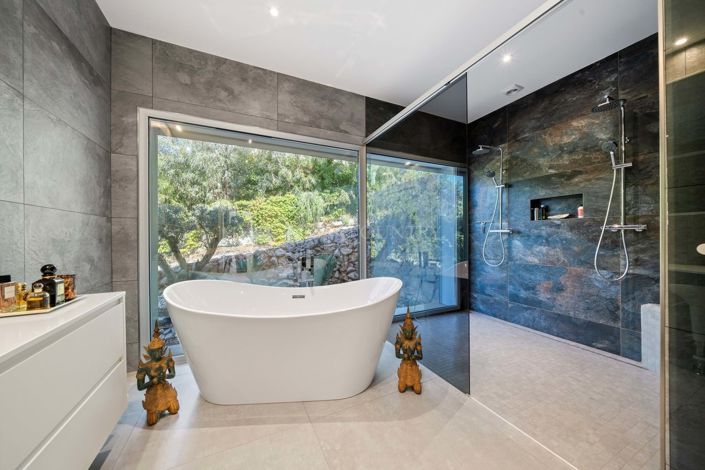 Image No.9-3 Bed Villa for sale