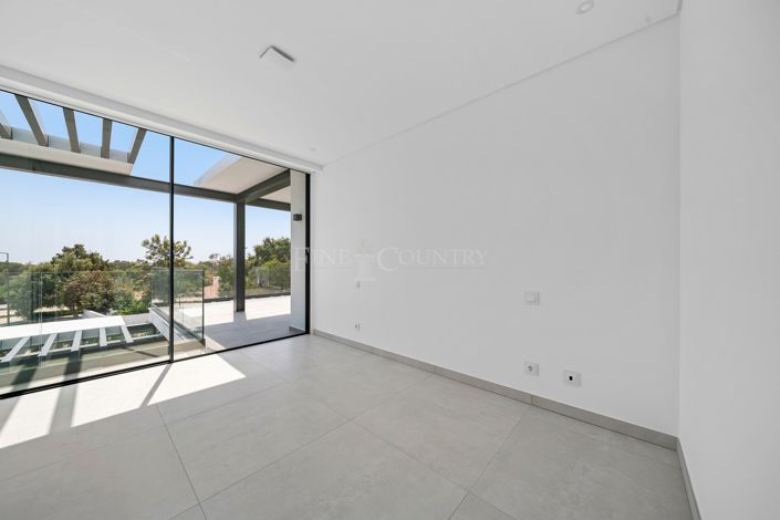 Image No.26-4 Bed Villa for sale