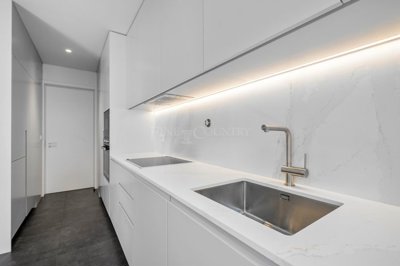 2104-353715-b952a8cbdbc2fd66601ce91bb265b9cce