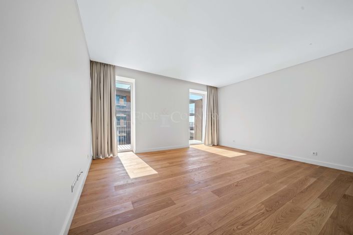 Image No.24-2 Bed Apartment for sale