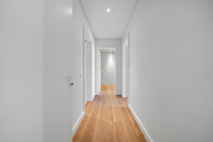 Image No.33-2 Bed Apartment for sale