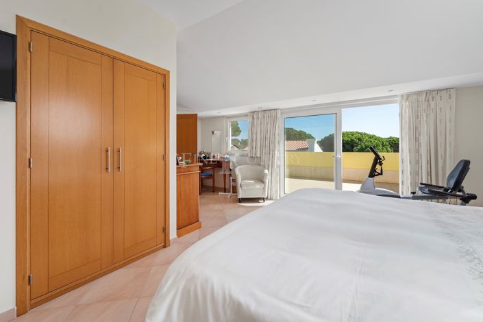 Image No.26-4 Bed Villa for sale