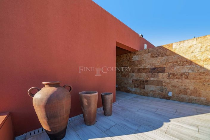 Image No.17-4 Bed Property for sale