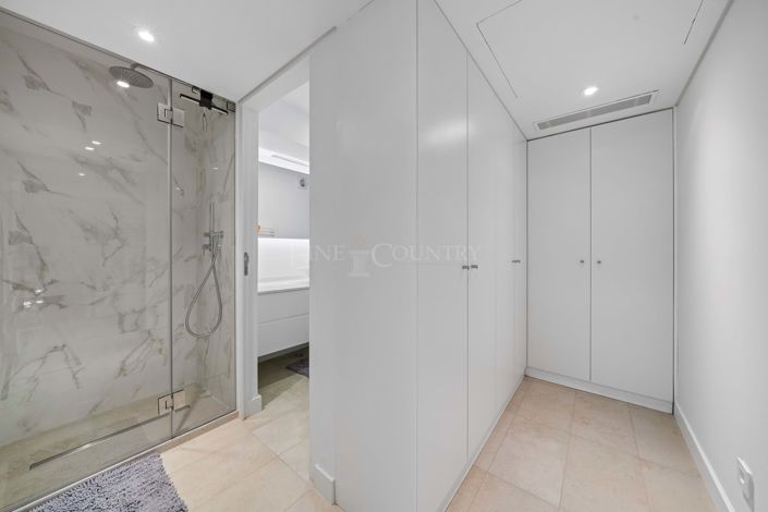 Image No.44-4 Bed Property for sale