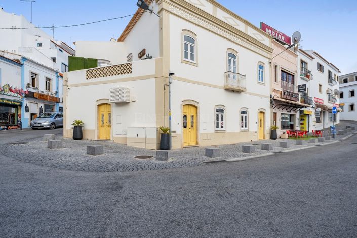 Image No.38-6 Bed Townhouse for sale