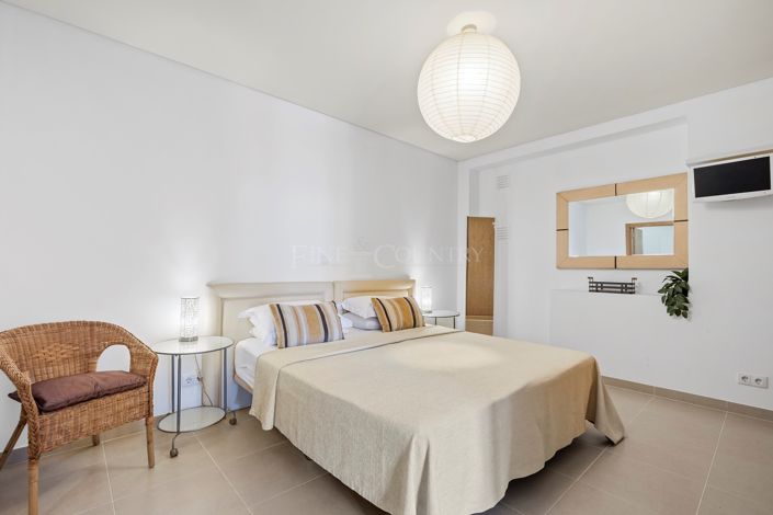 Image No.49-6 Bed Townhouse for sale