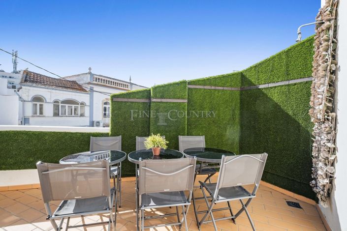 Image No.7-6 Bed Townhouse for sale