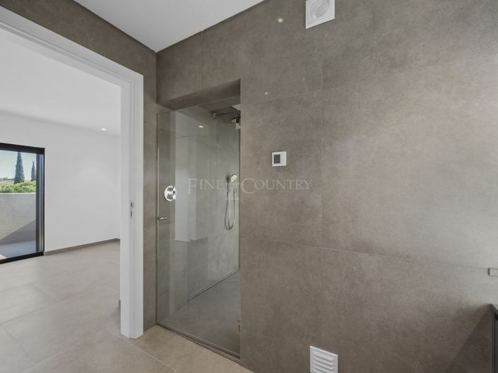 Image No.27-4 Bed Villa for sale