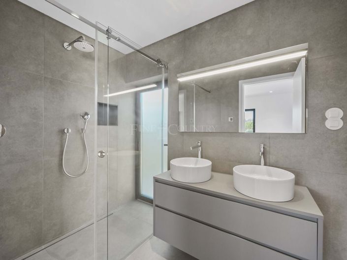 Image No.33-4 Bed Villa for sale