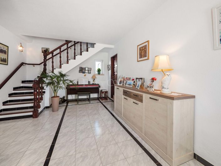 Image No.4-5 Bed Property for sale