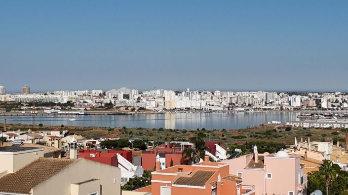 Image No.25-2 Bed Apartment for sale