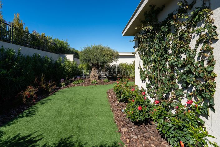 Image No.34-4 Bed Property for sale