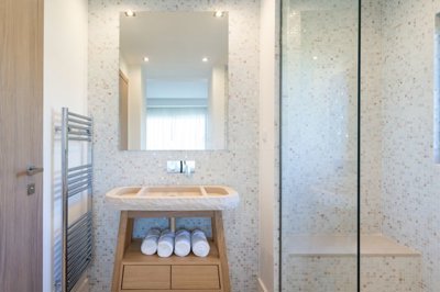 2104-161503-b952a8cbdbc2fd66601ce91bb265b9cce