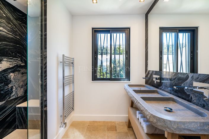 Image No.18-4 Bed Villa for sale