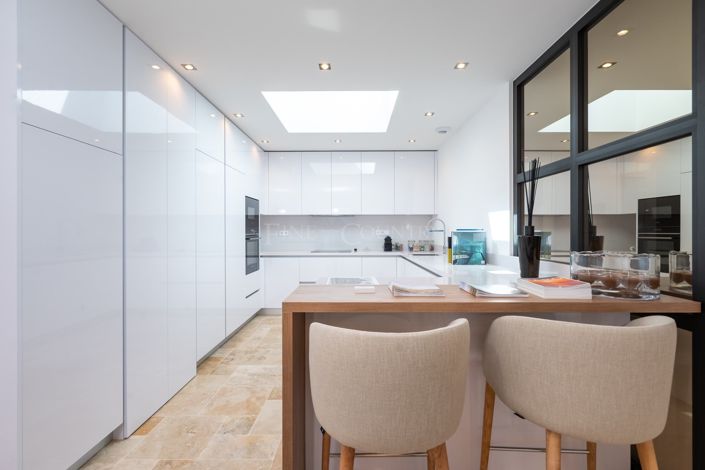 Image No.8-4 Bed Villa for sale