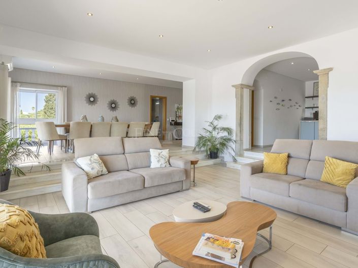 Image No.10-6 Bed Villa for sale