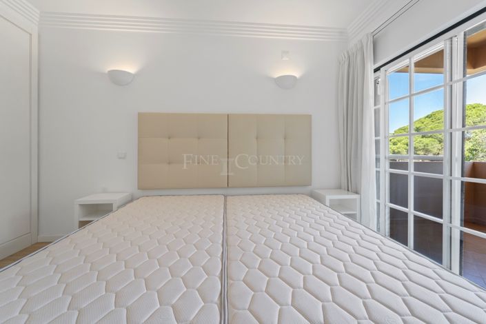 Image No.15-2 Bed Townhouse for sale