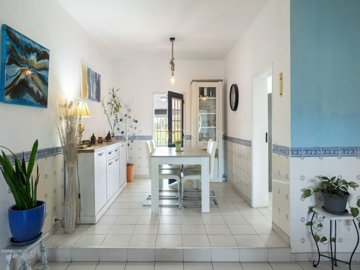 2104-368784-b952a8cbdbc2fd66601ce91bb265b9cce