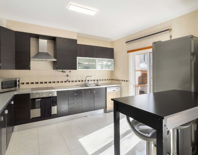 Image No.11-3 Bed Townhouse for sale