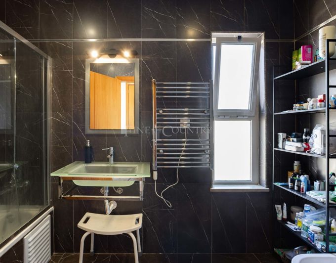 Image No.27-3 Bed Townhouse for sale