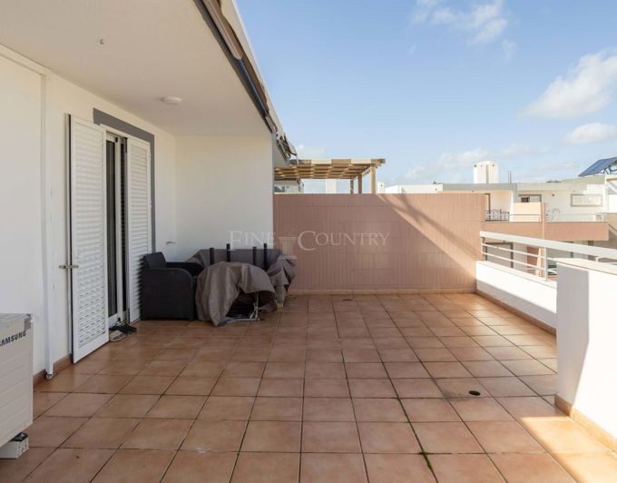 Image No.33-3 Bed Townhouse for sale