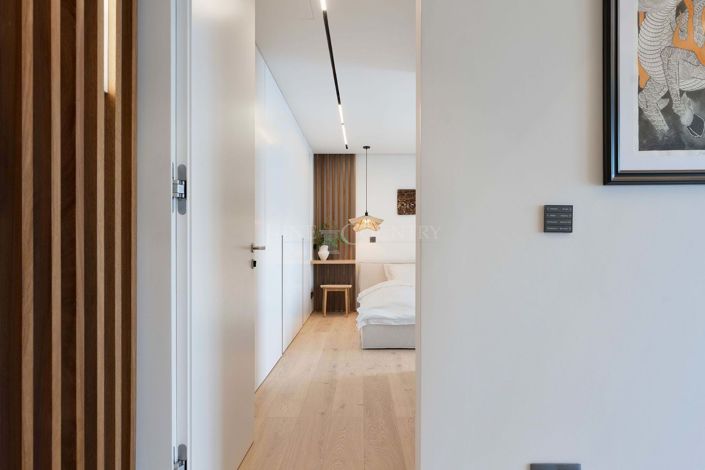 Image No.39-3 Bed Property for sale