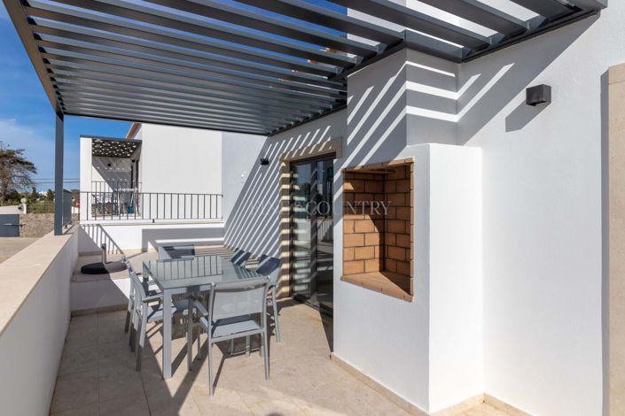 Image No.23-3 Bed Property for sale